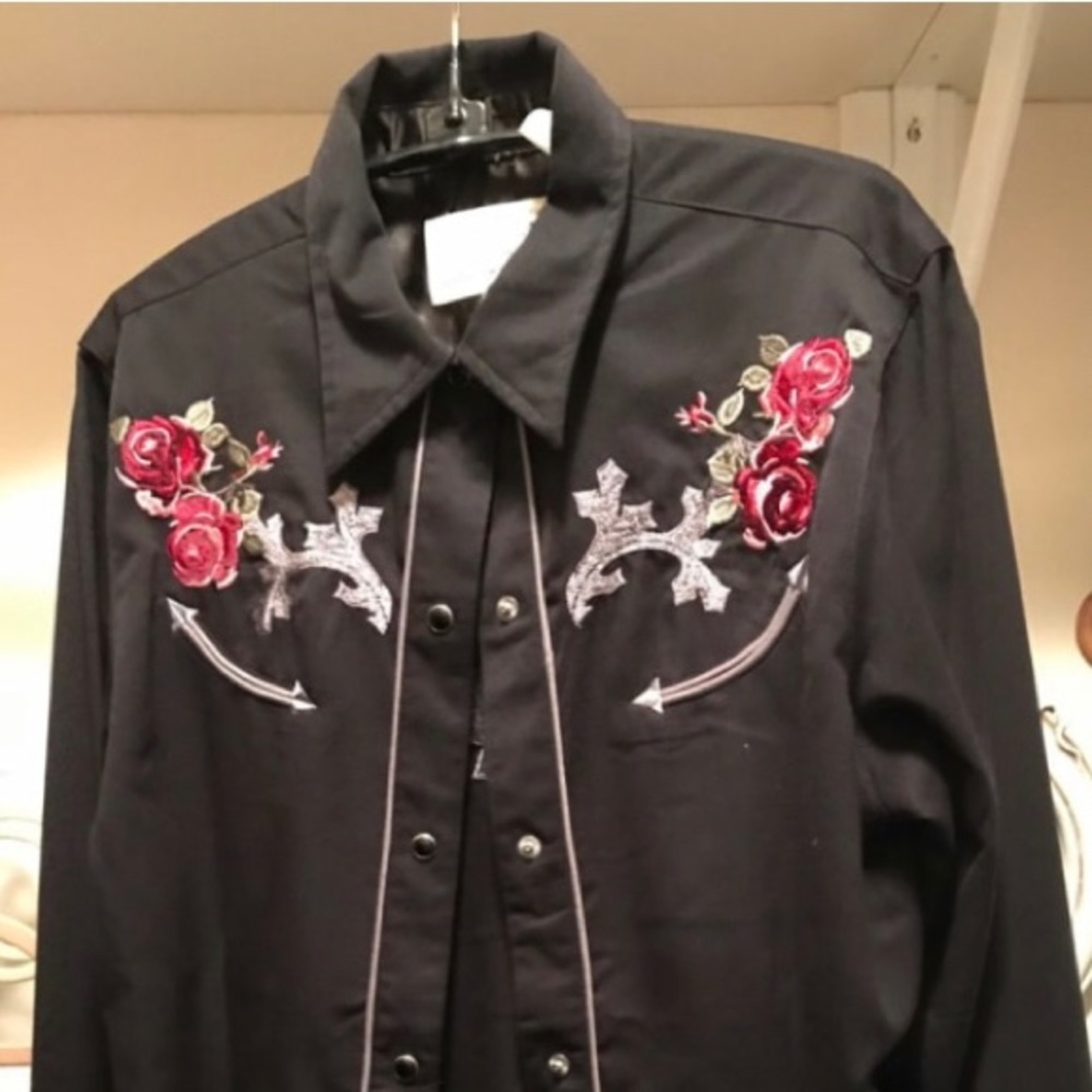 Women’s western style shirt - snaps